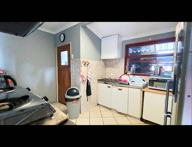 5 BEDROOM HOUSE FOR SALE IN BOTHASIG